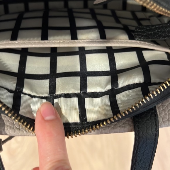 Kate spade black and light purple cream bag. - Picture 3 of 6